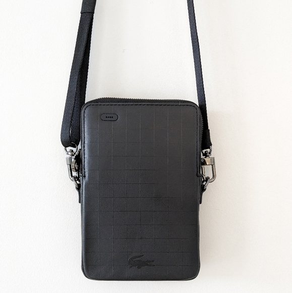 Lacoste Infini-T Integrated Inductive Charger Smartphone Wallet - Picture 5 of 9